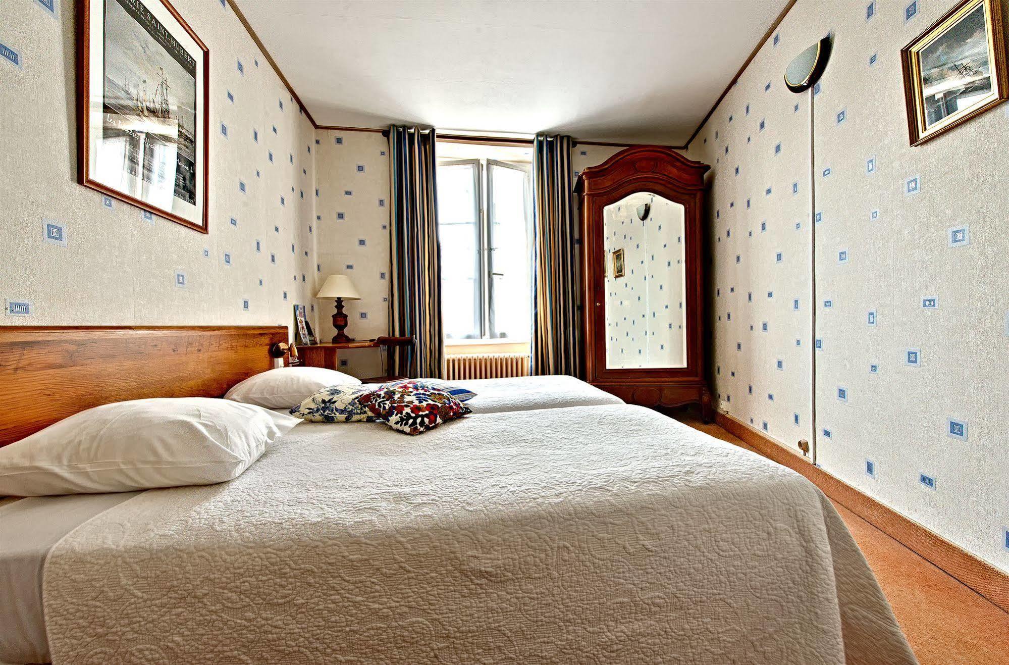 Hotel Le Relais Des Templiers Beaugency Exterior foto